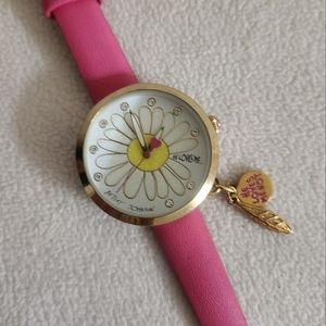 Betsey Johnson Daisy Watch EUC